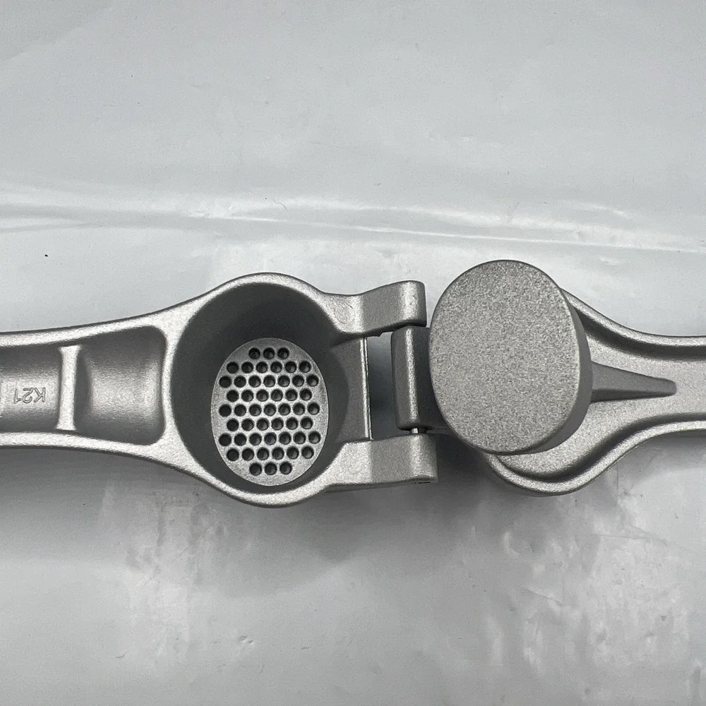 Vintage Pampered Chef Garlic Press K21 Cast Aluminum Silver Handheld Kitchen